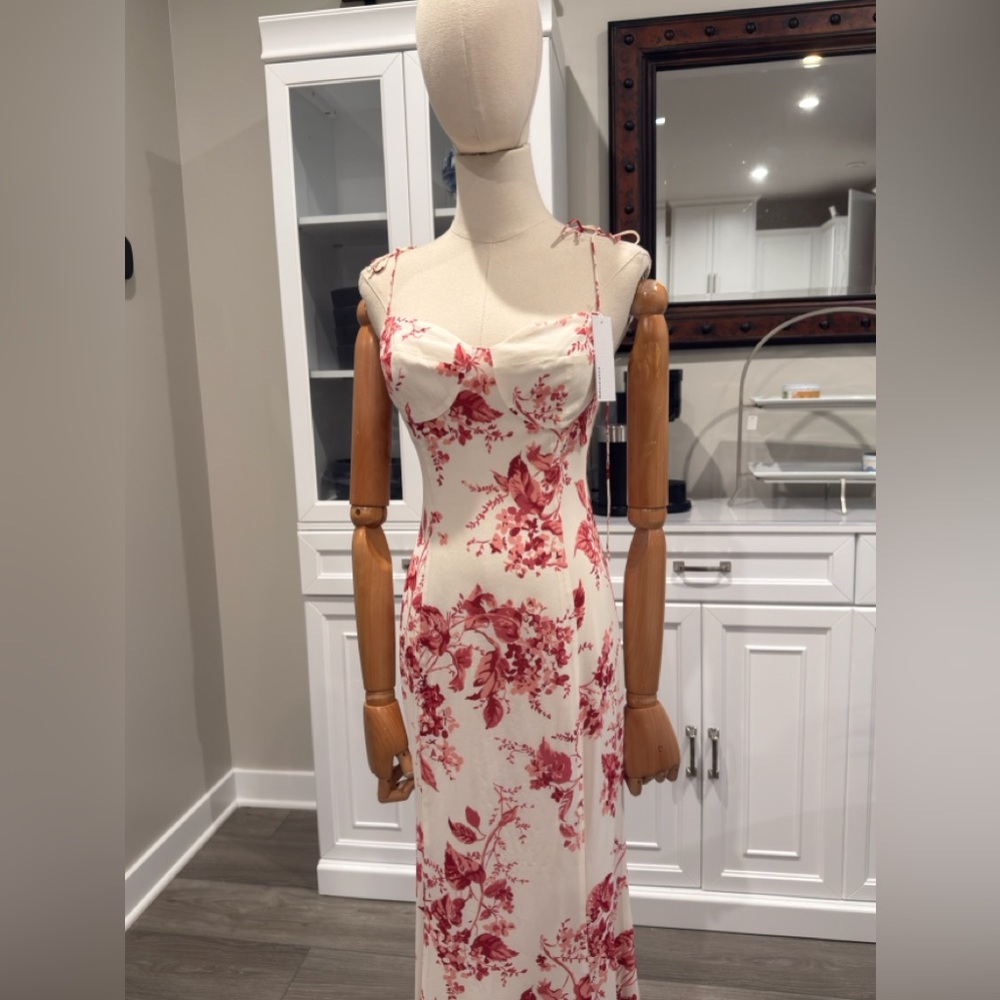 Reformation Fallon Dress in Blush Floral | Size [2] - Picture 7 of 12